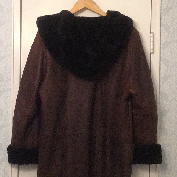 Luxurious Sawyer of Napa Shearling - size small - very good condition- - Picture 2 of 8